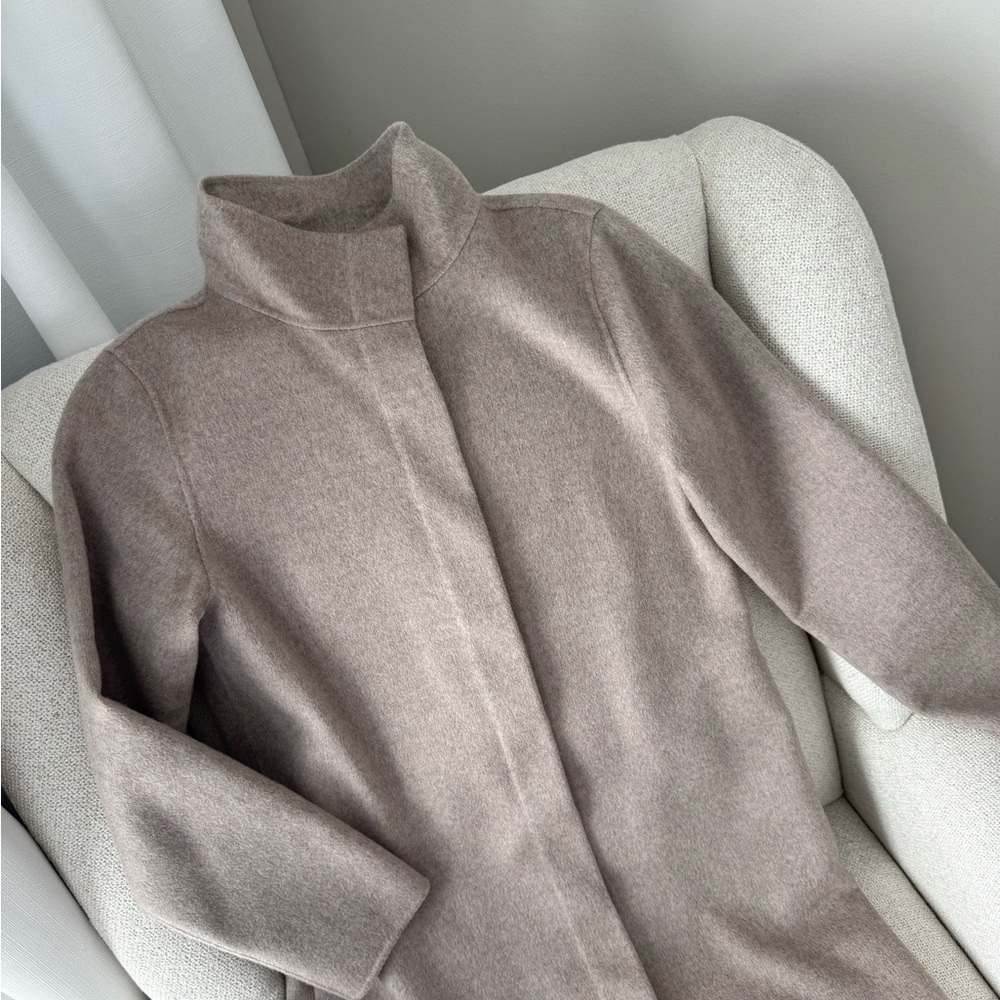 Neiman Marcus 100% Cashmere Coat – Taupe